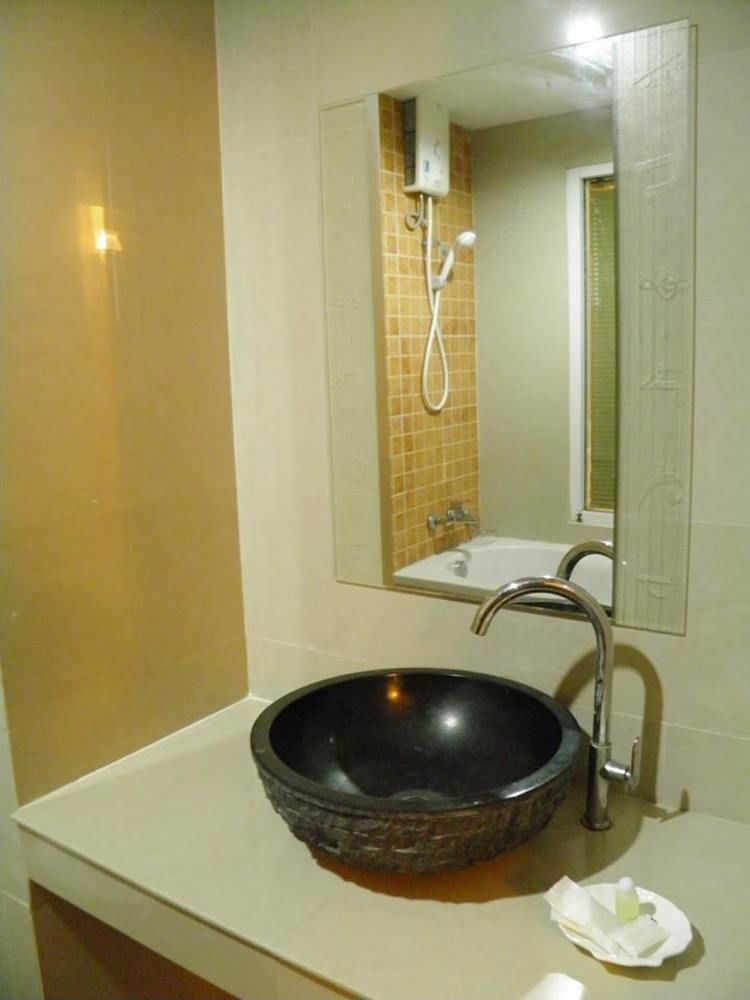 Chivapuri Residence Bangsaen Chonburi Exterior foto
